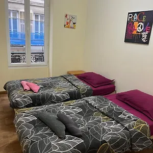 Lyonnais Хостел