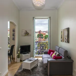 Aston - Centre Massena Apartment