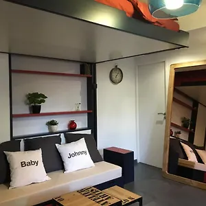 Apartment 33, Nizza